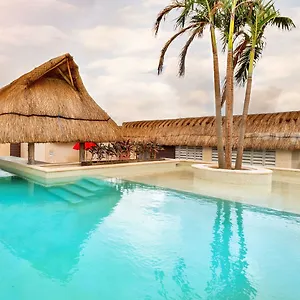 azul-tulum.allrivieramayahotels.com/